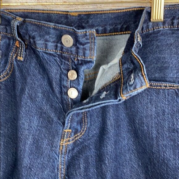 NWOT Levi’s 501 Blue Button Fly Shorts Roll Hem W27 - Picture 7 of 9